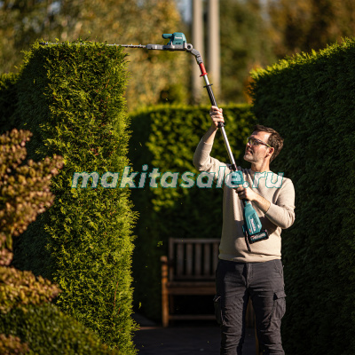 Аккумуляторный телескопический кусторез XGT Makita UN001GZ