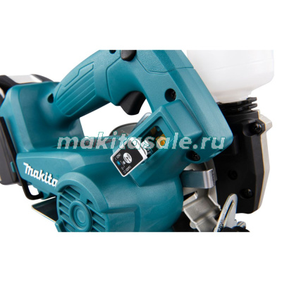 Аккумуляторная алмазная пила Makita DCC501ZX1