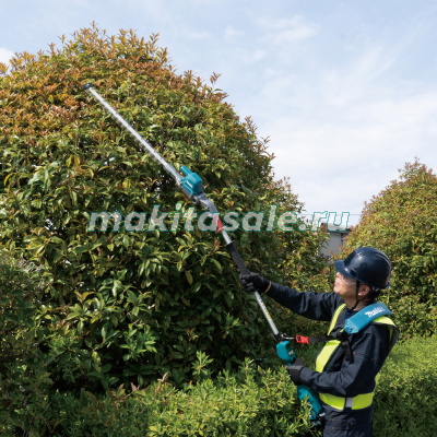 Аккумуляторный телескопический кусторез XGT Makita UN001GZ