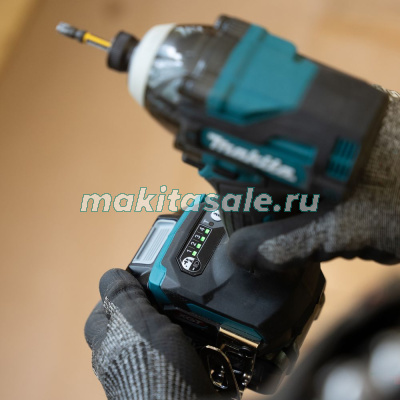 Аккумуляторный ударный шуруповерт XGT Makita TD004GD201