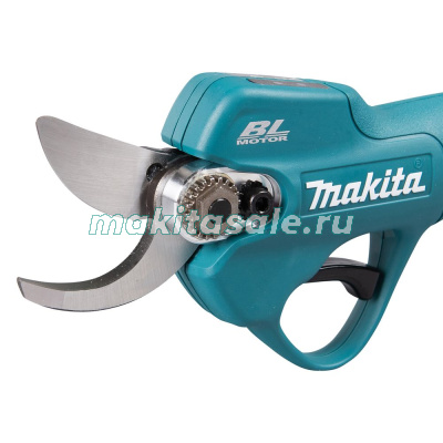 Аккумуляторный секатор Makita UP100DZ