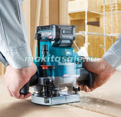 Аккумуляторный фрезер XGT Makita RP001GZ
