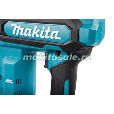Аккумуляторный гвоздезабиватель XGT Makita FN001GZ