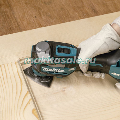 Аккумуляторный мультитул (реноватор) XGT Makita TM001GD201