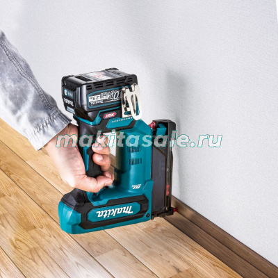 Аккумуляторный штифтозабиватель XGT Makita PT001GZ