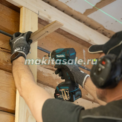 Аккумуляторный ударный шуруповерт XGT Makita TD004GD201