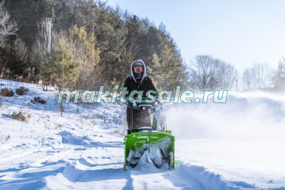 Снегоуборщик аккумуляторный 82V GREENWORKS GD82ST56 + три аккумулятора GD-82 82V G82B5 и зарядное устройство на 2 слота G82C2 82V по СПЕЦИАЛЬНОЙ ЦЕНЕ