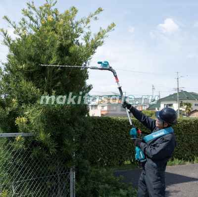 Аккумуляторный телескопический кусторез XGT Makita UN001GZ